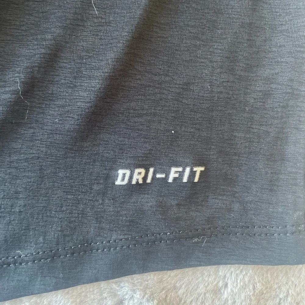Nike Women's Black Sports Top dri fit sleeveless size small